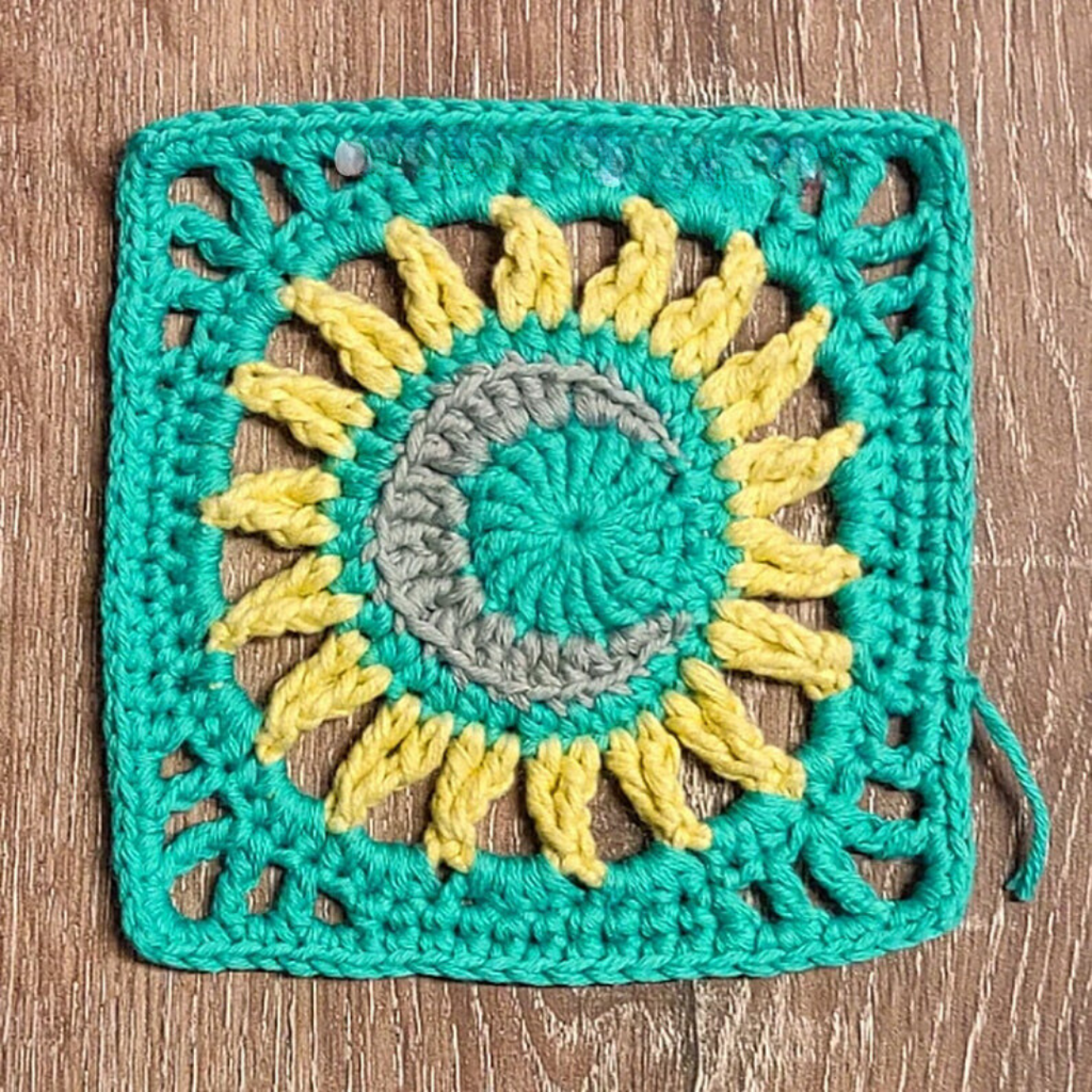 Sun And Moon - Crochet Pattern