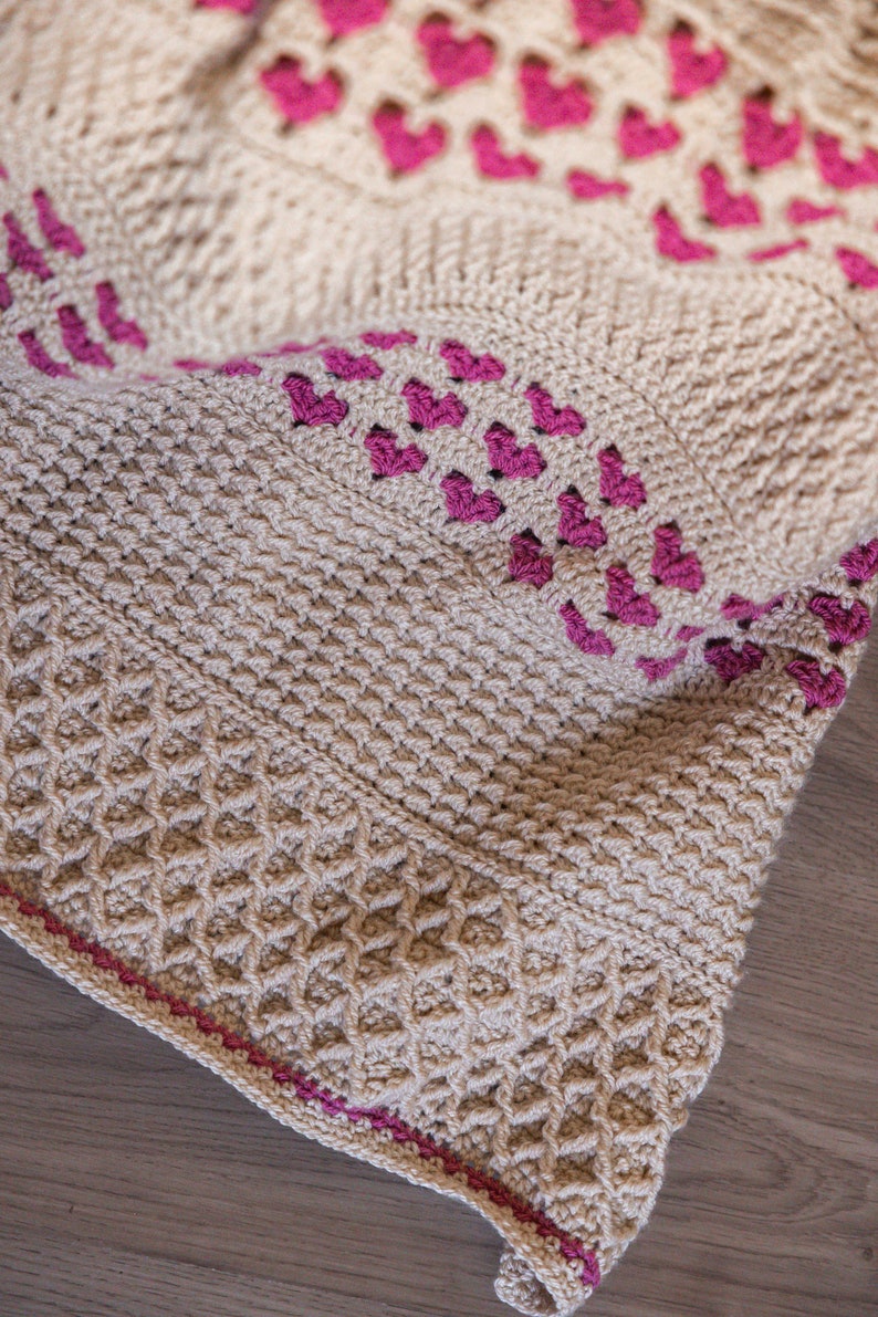 Heirloom Heart Blanket - Crochet Pattern