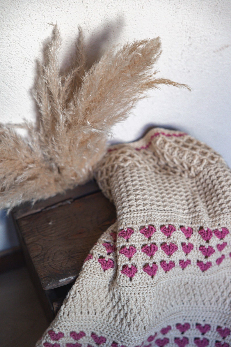 Heirloom Heart Blanket - Crochet Pattern